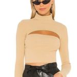 superdown  Top Crop Photo 0