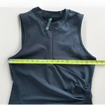 Athleta Bayview LARGE Black Sleeveless Crew Neck Tank Top W/ Front Hidden Pocket Photo 4