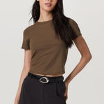 Vuori  Pose Fitted Tee Brown Ribbed Size XS Athletic Athleisure Loungewear Fall Photo 0