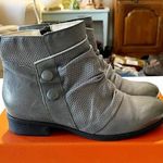 Miz Mooz  New York Sallie Gray Button Ankle Boot Women’s 40 Wide Boots New In Box Photo 13