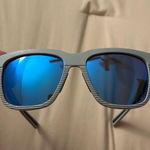 Costa Sunglasses Gray Photo 0