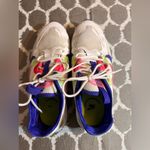 Nike  Air Max White and Purple Athletic Shoes Modern Design athleisure running Photo 5