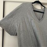 Everlane The Organic Cotton V-Neck Shirt Photo 8