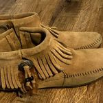 Minnetonka CONCHO FEATHER SIDE ZIP BOOT - Camel - Size 7 Photo 4