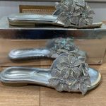 Azalea Wang Women's Estelle Paislee Flower Slide Sandals Silver Size 7 NIB Photo 3