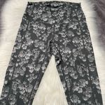 Zella Z BY  High Waist Daily Patch Pocket Leggings In Green Urban Mila Floral Photo 5