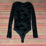 NUMERO BLACK VELVET CAMO LONG SLEEVE THONG FIT BODYSUIT Size undefined Photo 5