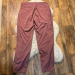 Athleta  Pants Nylon Size 14 Blush Mauve Pockets Lightweight Stretch 30.5" Inseam Photo 8