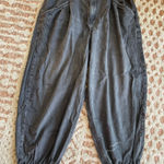 We The Free  - Jogger style Jeans Photo 0