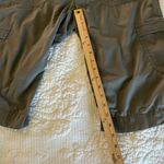 Arc’teryx Rampart Hiking Climbing Long Cargo Shorts. Size 10. Gray Photo 10