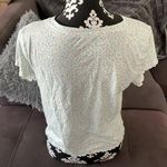 LC Lauren Conrad White with Floral Design T-Shirt Size Medium Photo 3