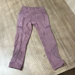 Lululemon women’s capris in EUC Photo 0