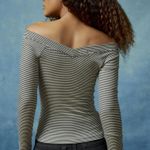 BDG Shannen Off-The-Shoulder Long Sleeve Tee Photo 2