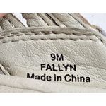 Vionic  Fallyn Cream Toe Post Orthotic Arch Support Suede Sandal Womens Size 9 Photo 6