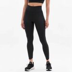 Athleta  Pacesetter Tipped 7/8 Tight Leggings in Cardinal Red/White Sz Medium Photo 6