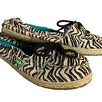 Sanuk Zebra Print Canvas Espadrille Flats Lace-Up Detail casual lightweight 8 Photo 3