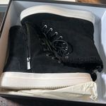 J Slides Torrie Boots Photo 1