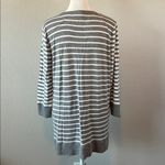 Cable & Gauge VNeck Striped Tunic Gray/White Size Medium Photo 2