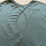Lululemon Back Into It Long Sleeve Shirt Green JuniperWomen's Size 6 Workout Gym Photo 8