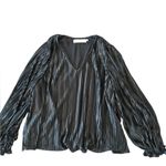 ASTR the Label Holly Pleated V-Neck Long Sleeve Top Black Size Large Satin Luxe Photo 3