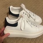 Steve Madden sneakers Photo 1