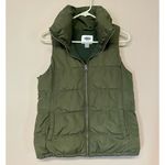 Old Navy Puffer Vest Photo 0