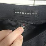 Rock & Republic Black Textured Zipper Pocket Skinny Pants Women's Size Medium Photo 2