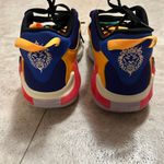 Nike Lebron Basketball Shoes Photo 2