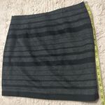 Banana Republic skirt in size 12 Photo 2