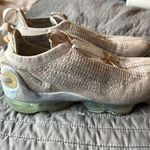 Nike  Air Vapormax Flyknit Women’s Oatmeal Photo 0