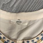 Entro  white embroidered floral short sleeve t shirts no tag should be medium Photo 2