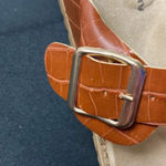 CL by Laundry CL LAUNDRY WOMENS SIZE 10 CARAMEL COLOR FAUX ALLIGATOR THONG STRAP HEEL Photo 6