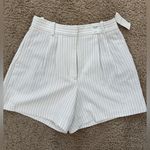 Abercrombie & Fitch NWT  Sloane Tailored Shorts Size 4 Photo 0