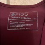 FIGS Womens  maroon Burgundy one pocket Scrub Top Photo 1