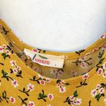 Hummingbird NWT  Womens large Isa mixed patterned flowy short sleeve yellow top Photo 4