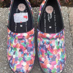 Spring Step Women’s Size 7.5 Skid Resistant Professional Multi Color Clogs Photo 0