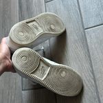 Nike  white tennis shoes Photo 4