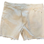 Old Navy  OG Straight High Rise White Denim‎ Jean Shorts - Women's Size 24 Photo 0