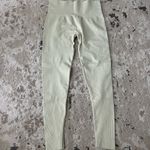 Set Active  Leggings Size Medium - Beige Photo 1