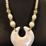 Vintage MCM Ceramic Heart Pearls Acrylic Faceted Beaded necklace 28" Statement White Photo 5