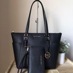 Michael Kors Set Photo 0