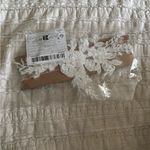 2pc Women's White Embroidered Flowers Lace Garter Photo 2