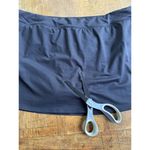 Lands’ End Women’s Black Swim Skirt Attached Brief Size 18 Nylon Blend READ Photo 7