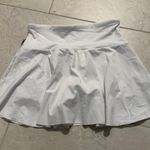 white skirt Photo 1