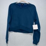 Beyond Yoga NWT  Uplift Cropped Pullover Blue Gem S Cozy
Luxe Deep Blue Cozycore Photo 1