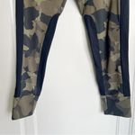 Athleta  • Essex Camo Hybrid Tight legging pant green black hiking outdoor active Photo 8