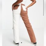 Topshop  paneled straight Kort jeans in brown and white
Women’s Size 9 Photo 1