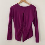 Athleta WOMENS ESSENCE TWIST LONG SLEEVE TOP IN Exotic Fuchsia Size M Photo 2