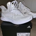 Adidas Alpha bounce White Size 6.5 Photo 0