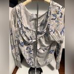 Maurice's Maurice’s Floral V-Neck Lightweight Pullover Photo 2